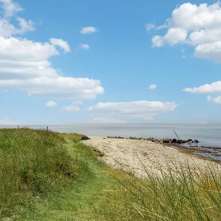 Дом отдыха Stunning In Sydals With Kitchen *